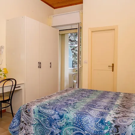 Hotel Cristina Hospitality Centrale (Adults Only) Riccione Exterior photo